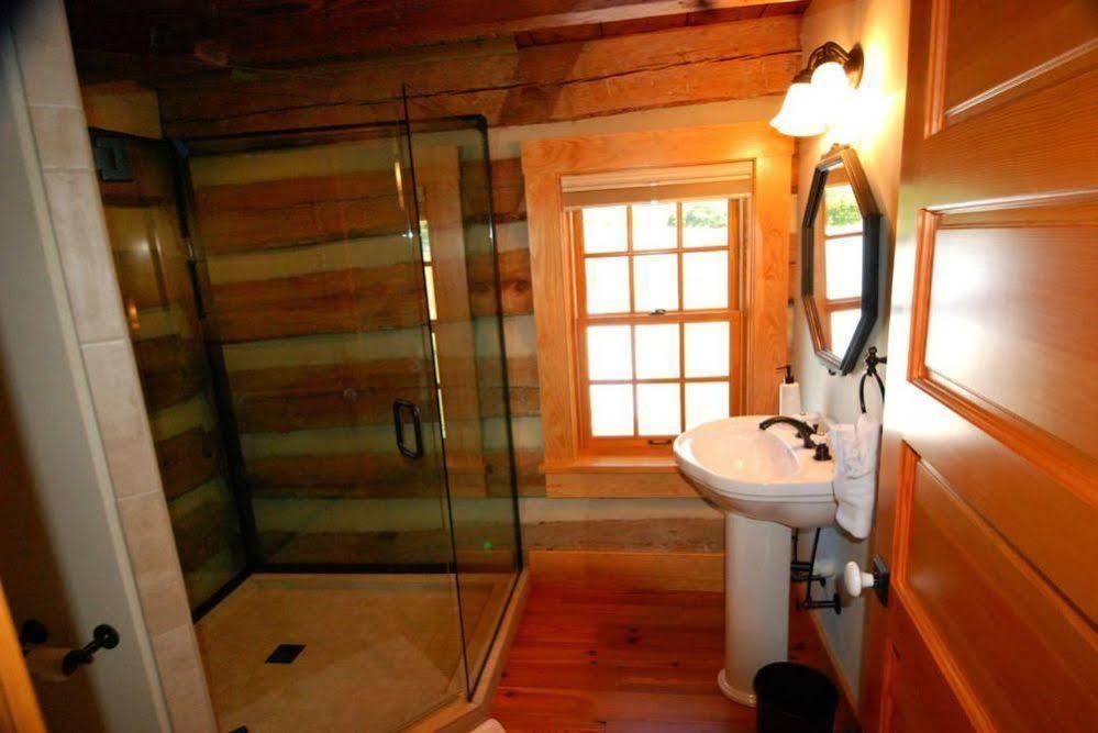 Silver Lake Bed And Breakfast (Adults Only) Harrisonburg Exterior photo